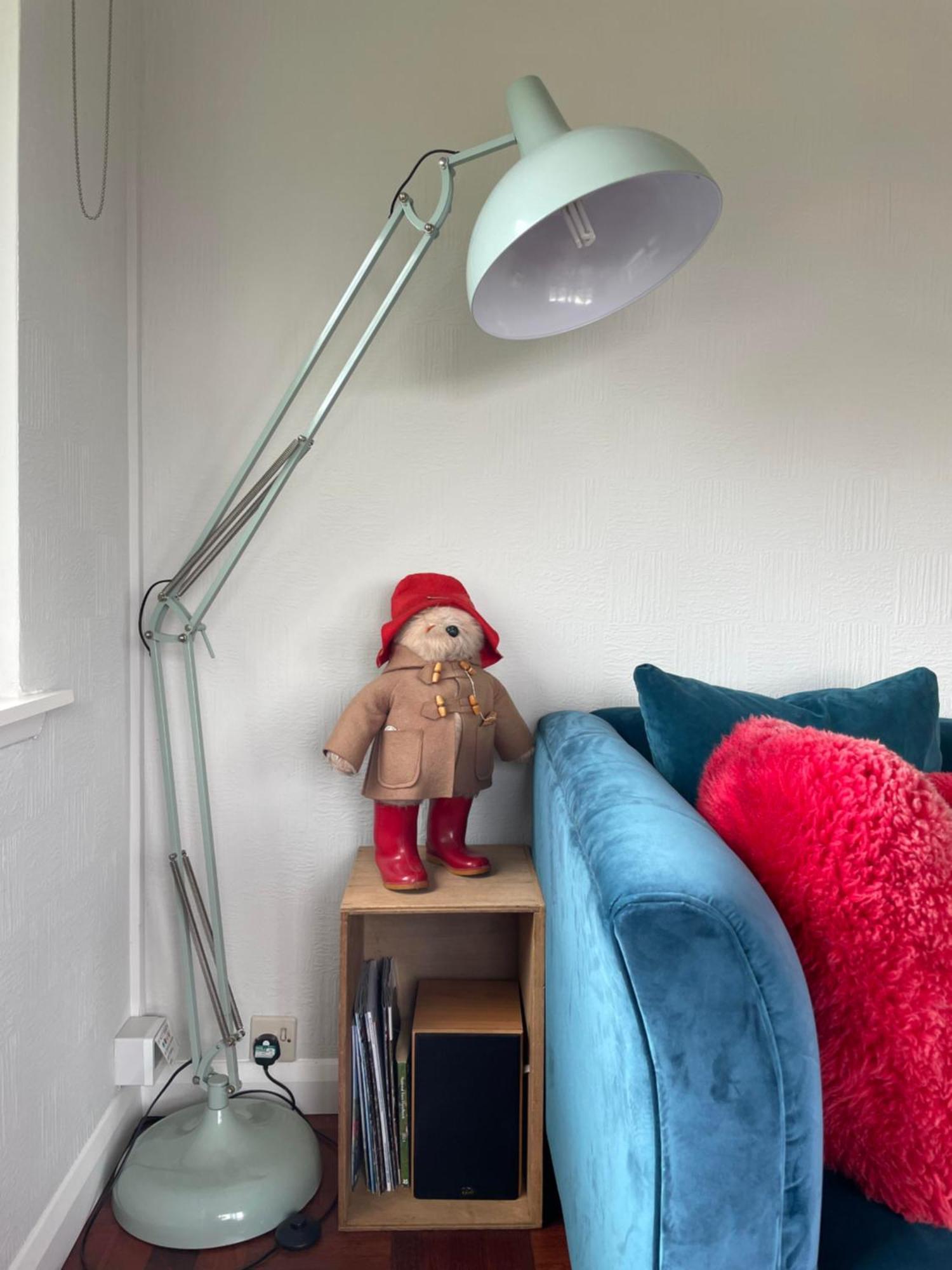 Apartment Mid-century Gem Steps From The